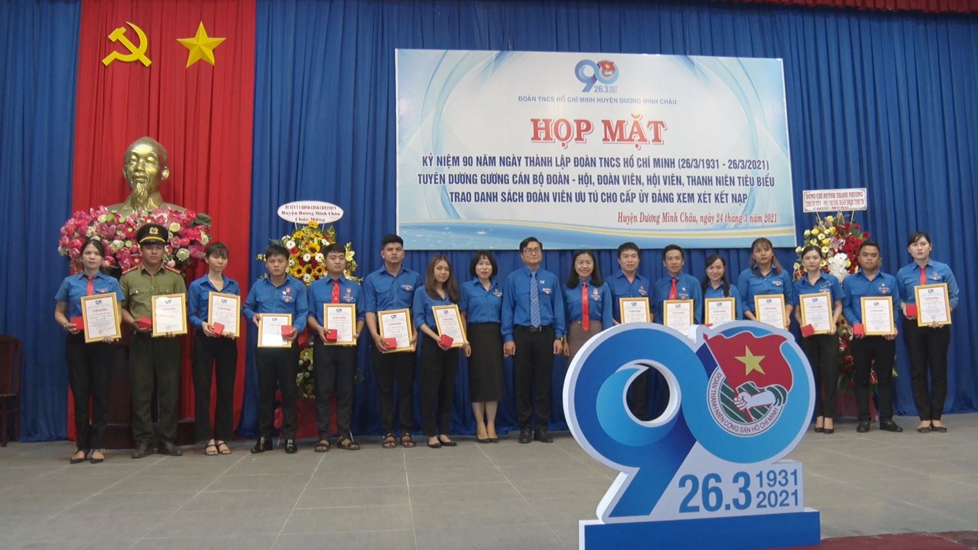 Huyện Đoàn Dương Minh Châu: Tổ chức chương trình Họp mặt kỷ niệm 90 năm Ngày thành lập Đoàn TNCS Hồ Chí Minh